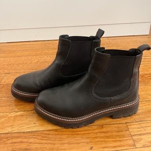 Caslon Chelsea boots